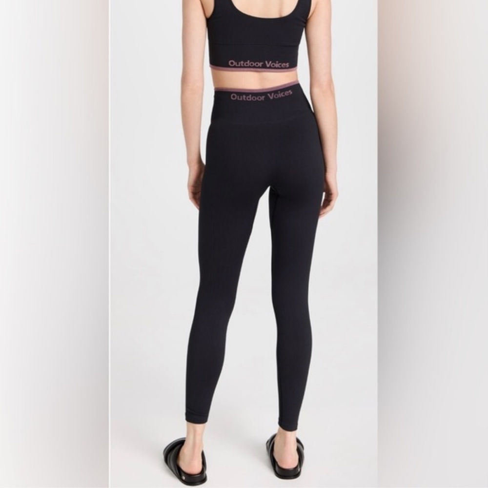 Outdoor Voices Black and Pink Activewear Set - L